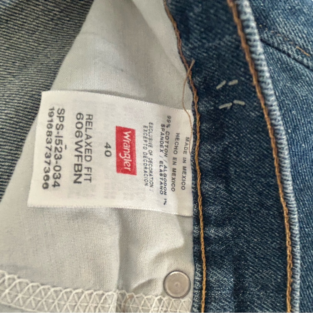 Wrangler Jean shorts - Picture 3 of 10